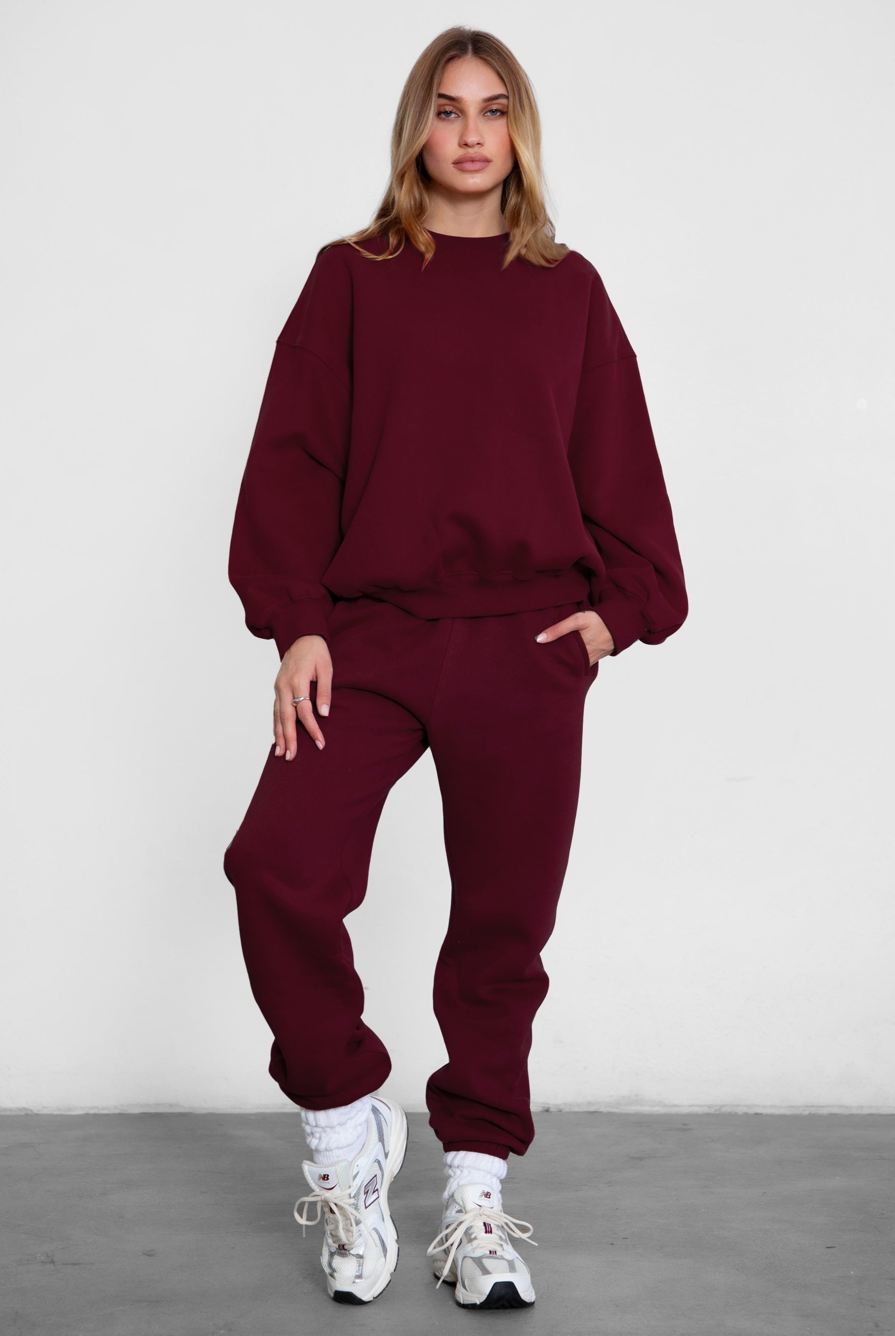 TIC TOC DOVE high waist fleece sweatpants in black cherry with elasticated waistband and side pockets