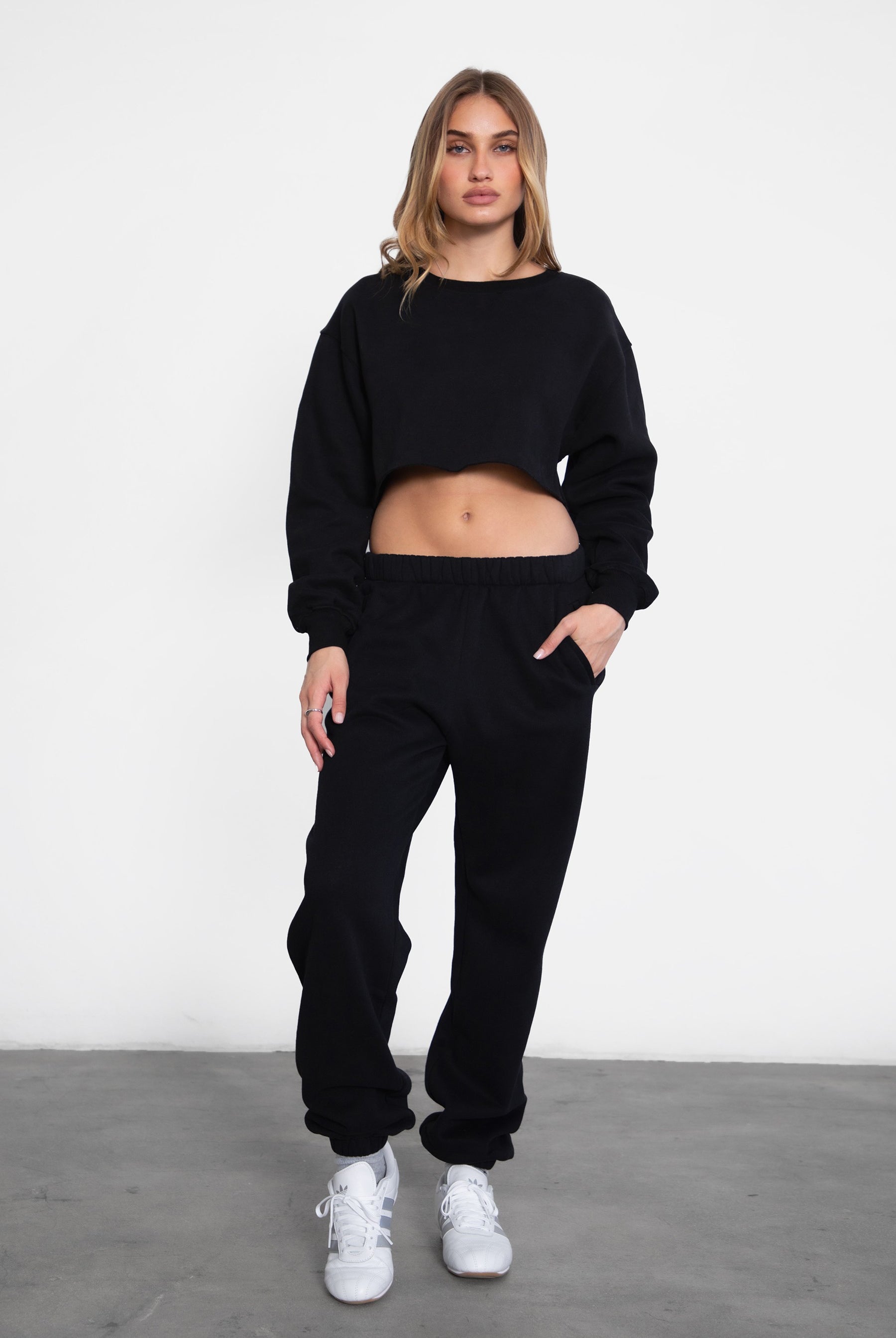 TIC TOC DOVE high waist fleece sweatpants in black with elasticated waistband and side pockets