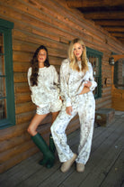 AVERY Light Woodland Camo Mid Rise Fleece Shorts 
Relaxed Straight Leg Lounge Fit
Elasticated Waistband 
Deep Reversible Side Pockets 
Light Forest Woodland Camo in Dusted Grey
Featured In Our New Cloud Fleece Fabric 
Back To School Western Rodeo Outfit Fashion Inspo

Cloud Fleece Key Features: 
Soft & Lightweight: Gentle on the skin with a breezy feel.
Midweight Warmth: Keeps you comfortable without overheating.
Drapey Design: Flows effortlessly for a flattering, laid-back look
