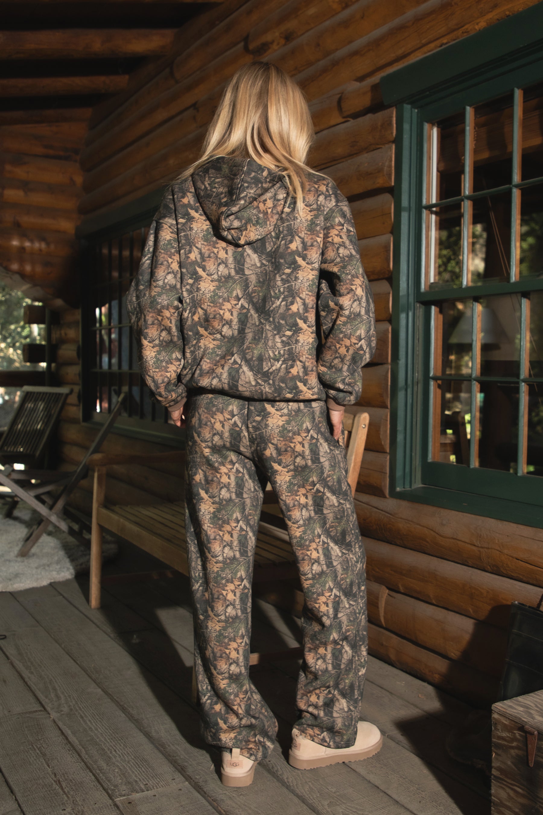 BAYOU Dark Woodland Camo Fleece Wide Leg Sweatpants
Classic Staple Straight Leg Jogger 
Mid Elasticated Waistband With Interior Drawcord 
Deep Reversible Side Pockets 
Wide Leg Fit with Ample Room 
Dark Forest Woodland Camo
Featured In Our New Cloud Fleece Fabric 
Back To School Western Rodeo Outfit Fashion Inspo

Cloud Fleece Key Features: 
Soft & Lightweight: Gentle on the skin with a breezy feel.
Midweight Warmth: Keeps you comfortable without overheating.
Drapey Design: Flows effortlessly for a flatteri