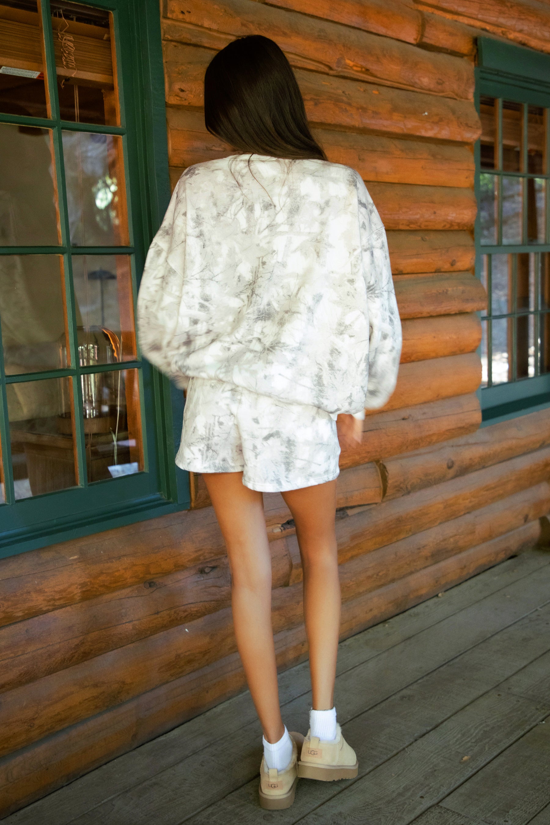 AVERY Light Woodland Camo Fleece Crew Neck Sweatshirt
Featured In An Oversized Fit
Ribbed Crewneck, Cuffs, and Hem
Dropped Shoulder Design
Light Forest Woodland Camo in Dusted Grey
Featured In Our New Cloud Fleece Fabric 
Back To School Western Rodeo Outfit Fashion Inspo

Cloud Fleece Key Features: 
Soft & Lightweight: Gentle on the skin with a breezy feel.
Midweight Warmth: Keeps you comfortable without overheating.
Drapey Design: Flows effortlessly for a flattering, laid-back look
