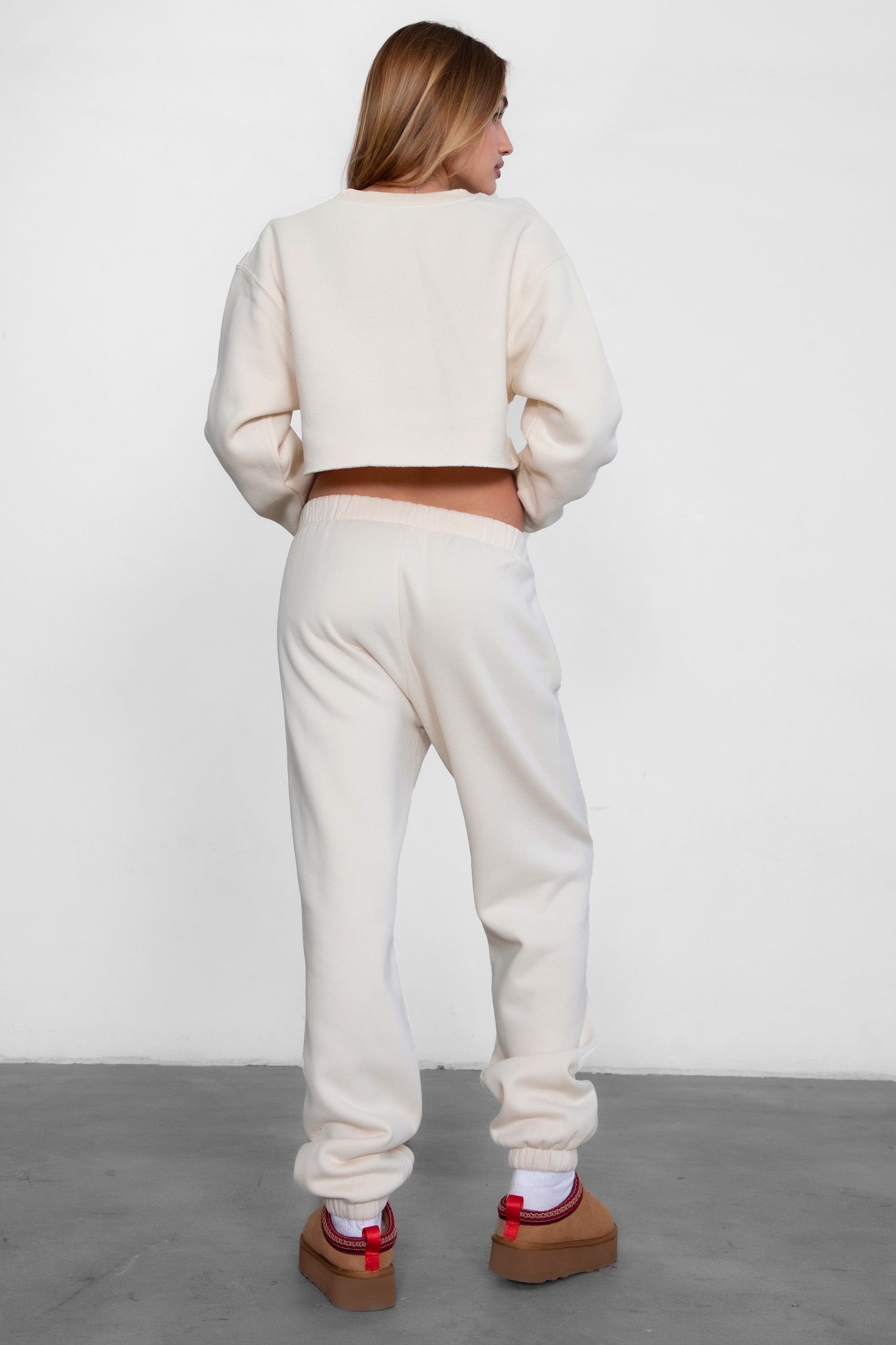 TIC TOC DOVE high waist fleece sweatpants in ECRU with elasticated waistband and side pockets