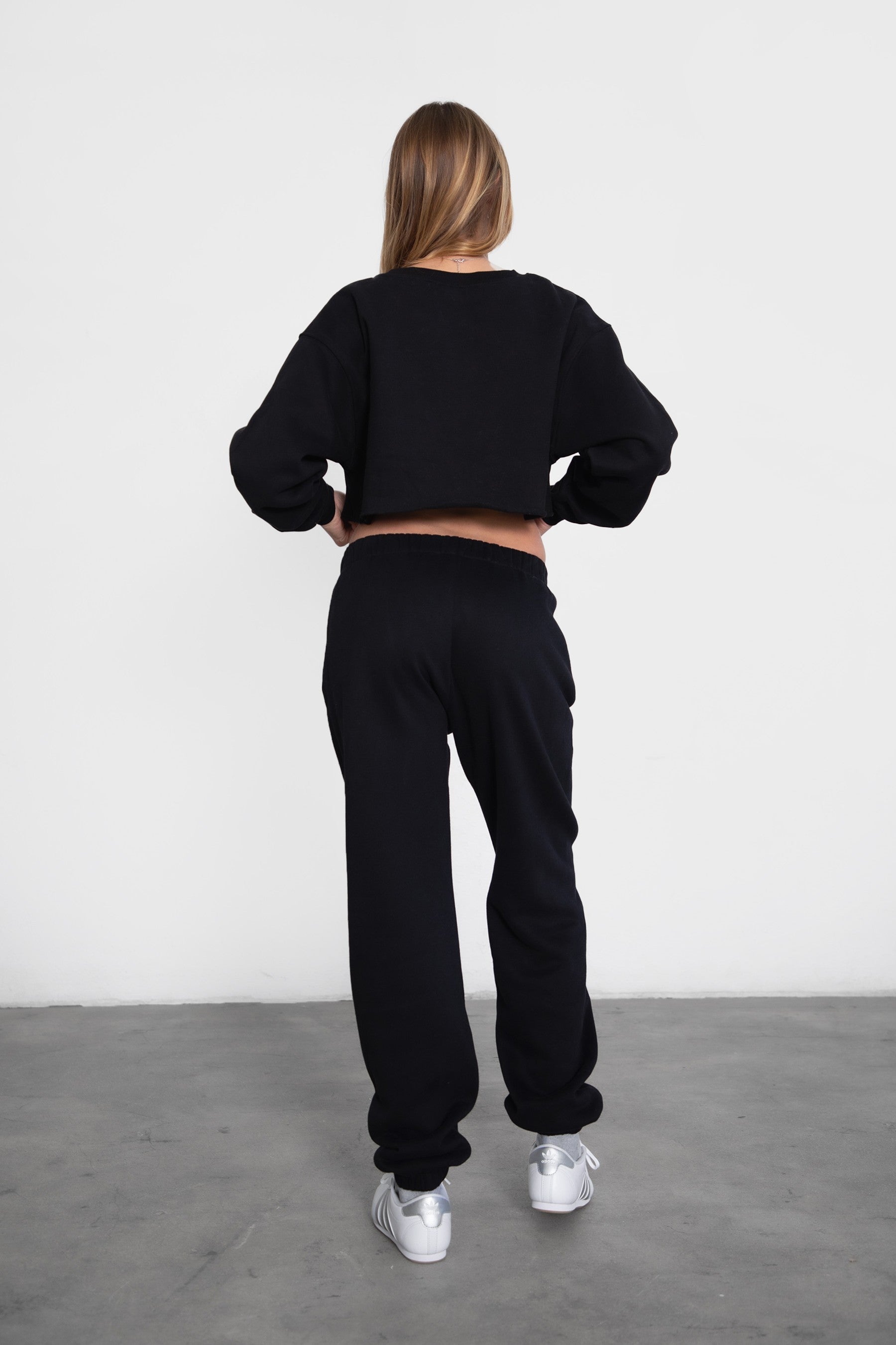 TIC TOC DOVE high waist fleece sweatpants in black with elasticated waistband and side pockets