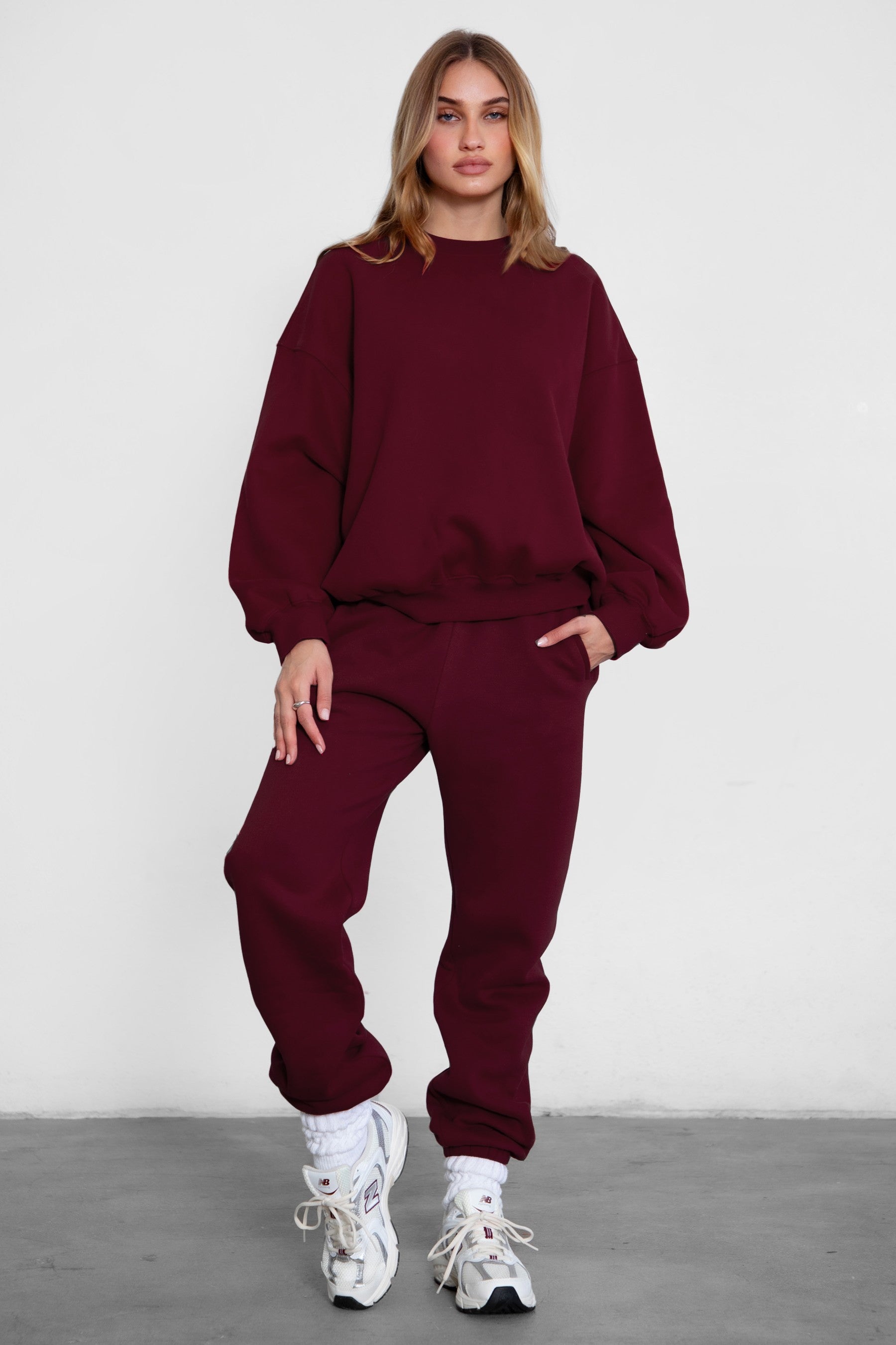 TIC TOC DOVE high waist fleece sweatpants in black cherry with elasticated waistband and side pockets