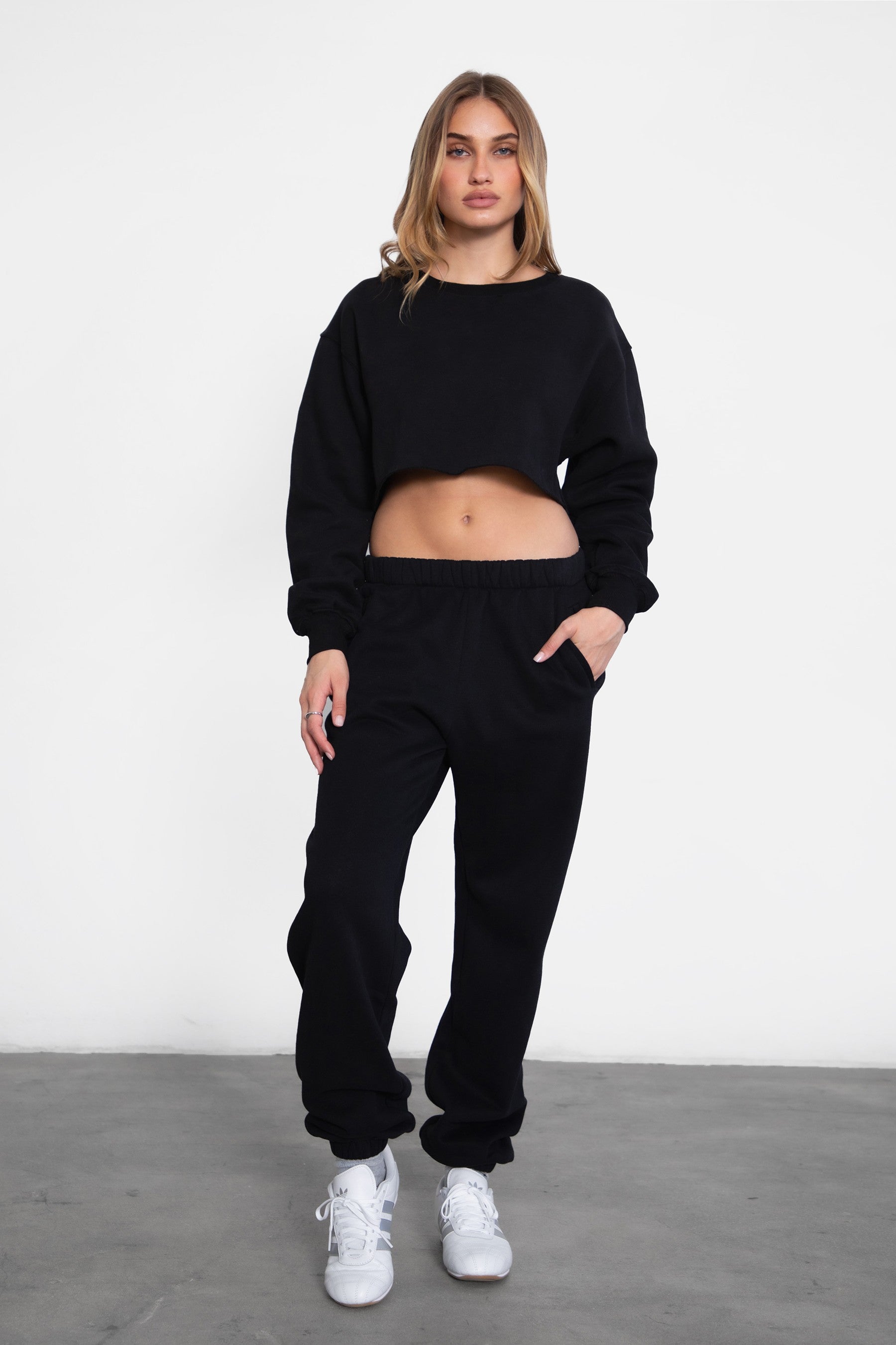 TIC TOC DOVE high waist fleece sweatpants in black with elasticated waistband and side pockets